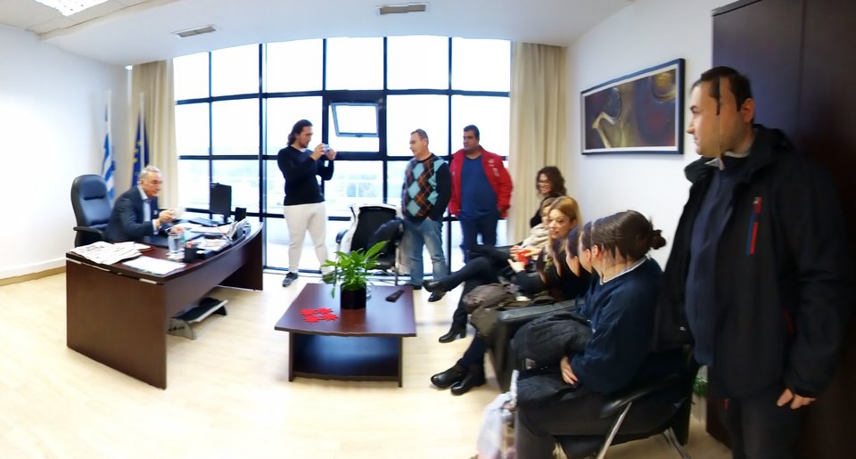 Πάτρα: Κατάληψη συμβασιούχων στα γραφεία της Αποκεντρωμένης Διοίκησης [εικόνες] | iefimerida.gr 1