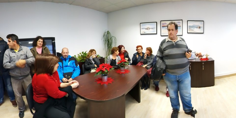 Πάτρα: Κατάληψη συμβασιούχων στα γραφεία της Αποκεντρωμένης Διοίκησης [εικόνες] | iefimerida.gr 0