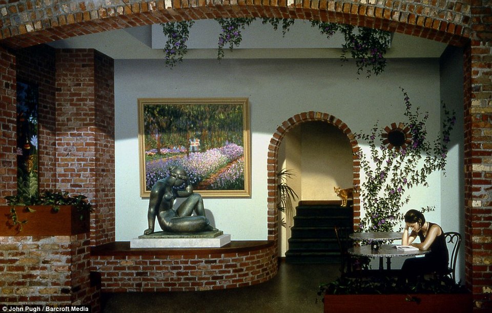 Ο καλλιτέχνης που ζωγραφίζει την Ελλάδα και άλλους πολιτισμούς σε κτίρια όλου του κόσμου [εικόνες]  | iefimerida.gr 3