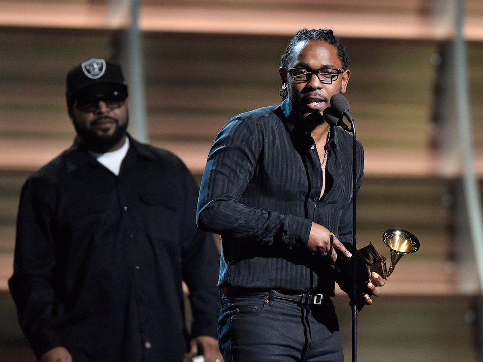 Οι νικητές των βραβείων Γκράμυ – Ξεχώρισαν Σουίφτ, Λαμάρ και Σιράν [εικόνες] | iefimerida.gr 1