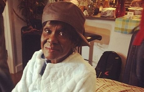 Η Ριάνα έχει την πιο cool γιαγιά στην ιστορία της R’n’B [εικόνες] | iefimerida.gr 0