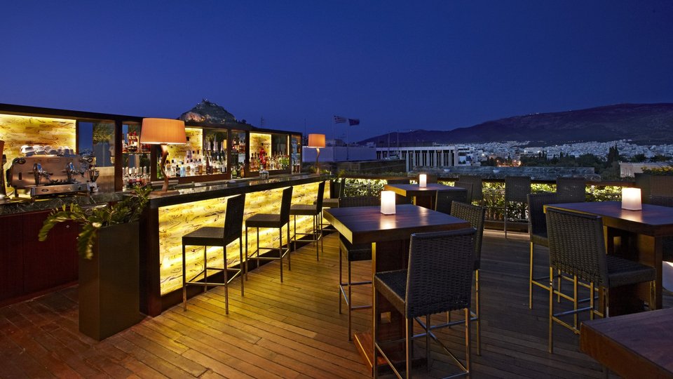 Παρασκευή, ημέρα για βόλτα: Τα  10 καλύτερα κοκτέιλ μπαρ της Αθήνας [εικόνες] | iefimerida.gr 0