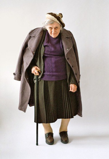 Εκκεντρικές γιαγιάδες βάζουν τα γυαλιά στον στυλιστικό μοδάτο χυλό των νεότερων [εικόνες]  | iefimerida.gr 6