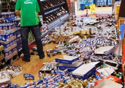 Γυαλιά-καρφιά σε σούπερ μάρκετ στα Γρεβενά -45χρονος τα έσπασε όλα γιατί του θύμιζαν τον... Αντίχριστο [εικόνες] | iefimerida.gr 4