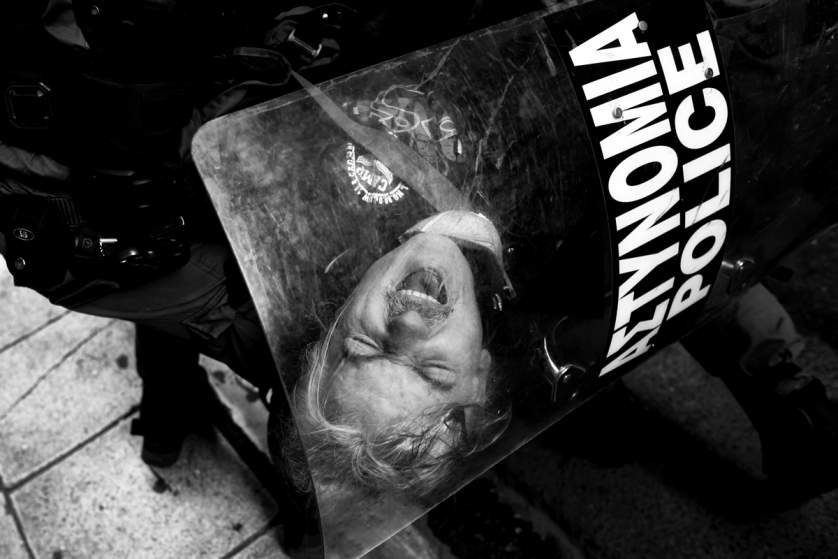 Αγγελος Τζωρτζίνης: Ο Ελληνας που φωτογράφισε τη λιτότητα και έκανε το TIME να του υποκλιθεί [εικόνες] | iefimerida.gr 0