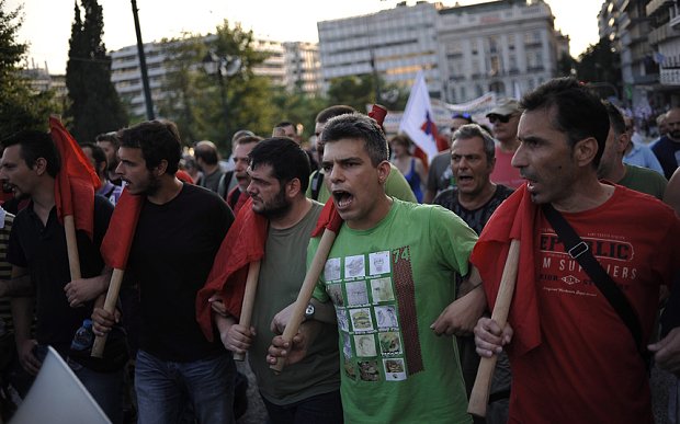 Τelegraph: Νέοι, άνεργοι και χωρίς μέλλον -Στην Ελλάδα μια ακόμη γενιά χάνεται | iefimerida.gr 0