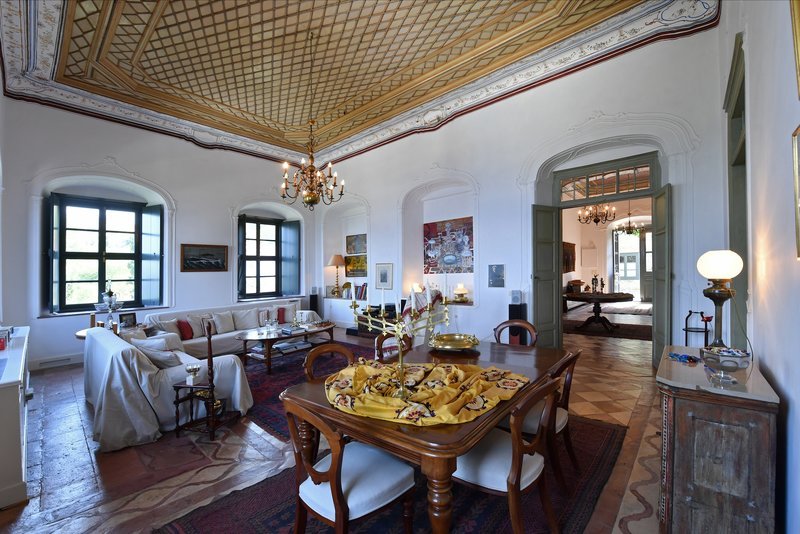 Grande Dame: Ενα από τα ωραιότερα σπίτια της Ελλάδας, η συγκλονιστική κατοικία του Μιαούλη στην Υδρα, πωλείται για 4,5 εκατ. ευρώ [εικόνες] | iefimerida.gr 9