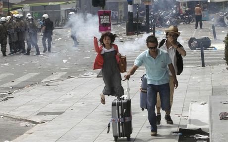Μία συγκλονιστική χρονιά σε φωτογραφίες | iefimerida.gr 0