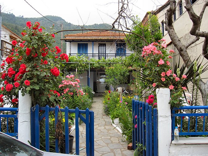 Αμερικανίδα δημοσιογράφος παραληρεί με τις ομορφιές της Ελλάδας: «30 φωτογραφίες που αναδεικνύουν τη γοητεία της -Πρέπει να την επισκεφθείτε» [εικόνες] | iefimerida.gr 25