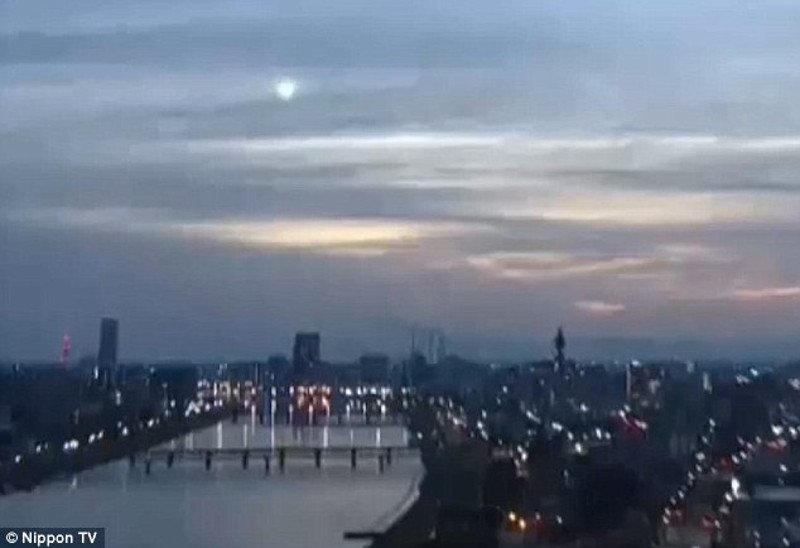 Mυστηριώδες πράσινο «UFO» εμφανίστηκε στην Ιαπωνία [εικόνες & βίντεο]  | iefimerida.gr 0