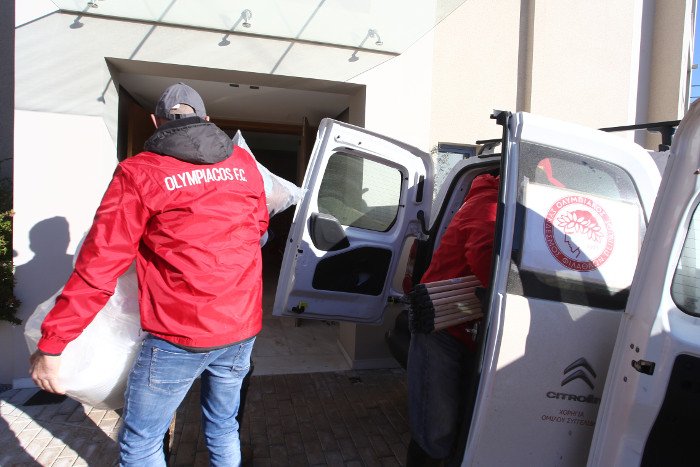 Ολυμπιακός: Συνεχίζεται ο αγώνας προσφοράς στη Μάνδρα [εικόνες] | iefimerida.gr 5