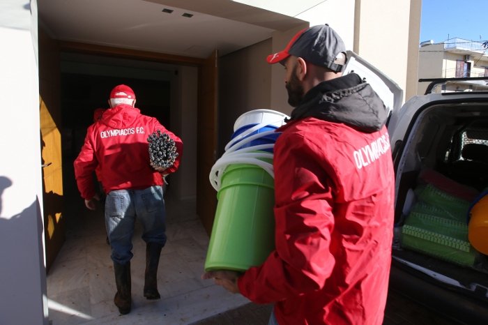 Ολυμπιακός: Συνεχίζεται ο αγώνας προσφοράς στη Μάνδρα [εικόνες] | iefimerida.gr 6