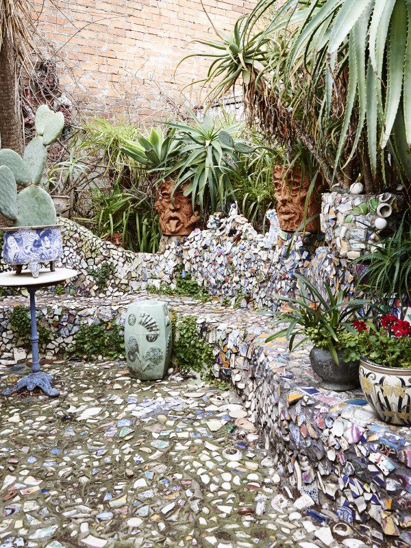 Γεμάτο, παντού: Δείτε το boho σπίτι ενός Αυστραλού ζωγράφου [εικόνες] | iefimerida.gr 9