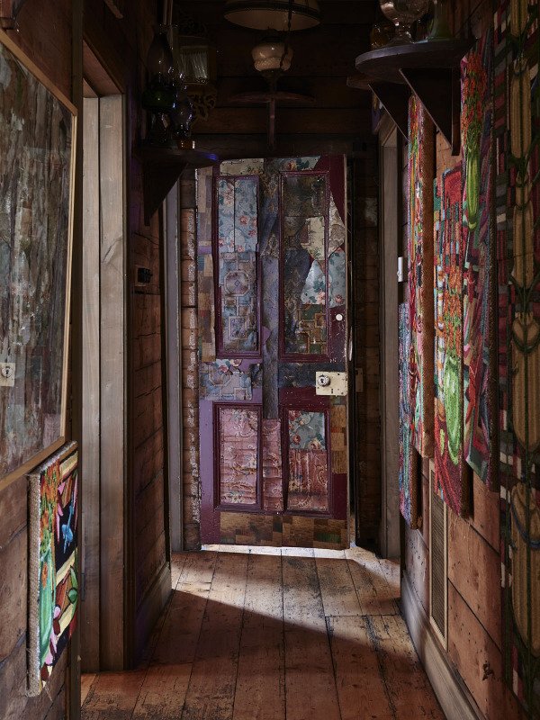 Γεμάτο, παντού: Δείτε το boho σπίτι ενός Αυστραλού ζωγράφου [εικόνες] | iefimerida.gr 0