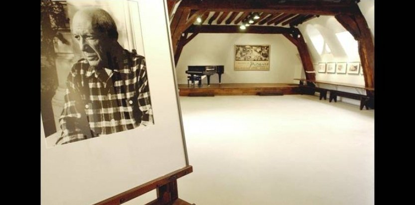 Απειλείται η συγκλονιστική σοφίτα του Πικάσο στο Παρίσι όπου ζωγράφισε την Γκουέρνικα γιατί πωλείται το κτίριο [εικόνες] | iefimerida.gr 1