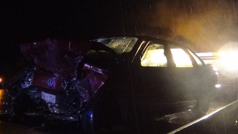 Κούρσα θανάτου για ΙΧ στο αντίθετο ρεύμα: Νεκρός ο οδηγός -3 τραυματίες [εικόνες & βίντεο] | iefimerida.gr 3