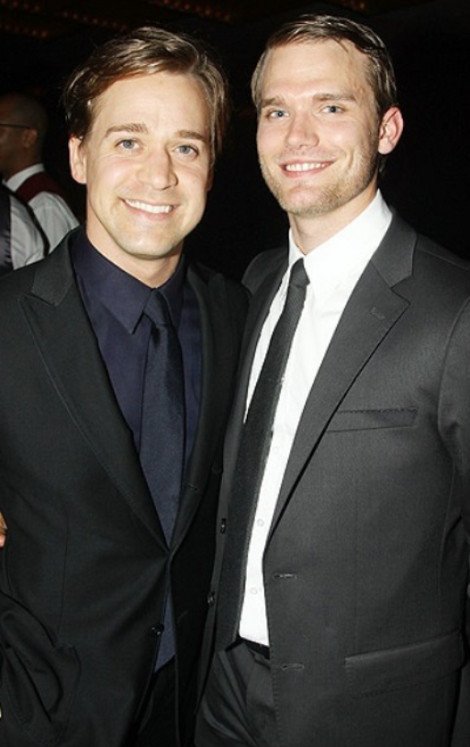 Πρωταγωνιστής του Grey's anatomy παντρεύτηκε τον καλό του [εικόνες] | iefimerida.gr 1