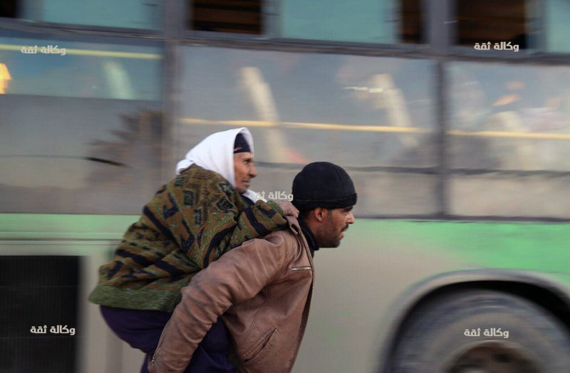 Χαλέπι: Συνεχίζεται η εκκένωση από τα ερείπια –Εχουν φύγει ήδη χιλιάδες | iefimerida.gr 3