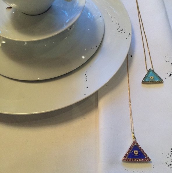 Απόβαση Ελλήνων στο Gstaad -Πούλησαν ρούχα και κοσμήματα, το έκαψαν στο live του Ρέμου [εικόνες] | iefimerida.gr 8