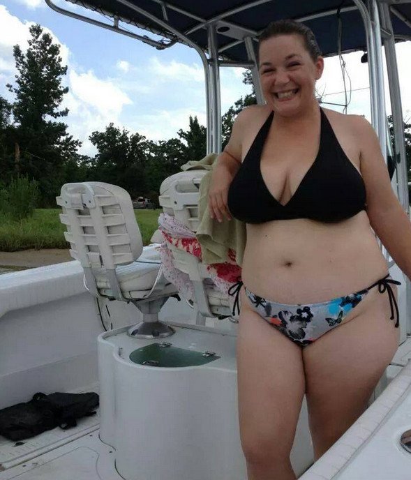 Χαμός στο Ιντερνετ -Γυναίκες ποστάρουν φωτογραφίες τους με μπικίνι για να δείξουν τις ραγάδες τους [εικόνες] | iefimerida.gr 4