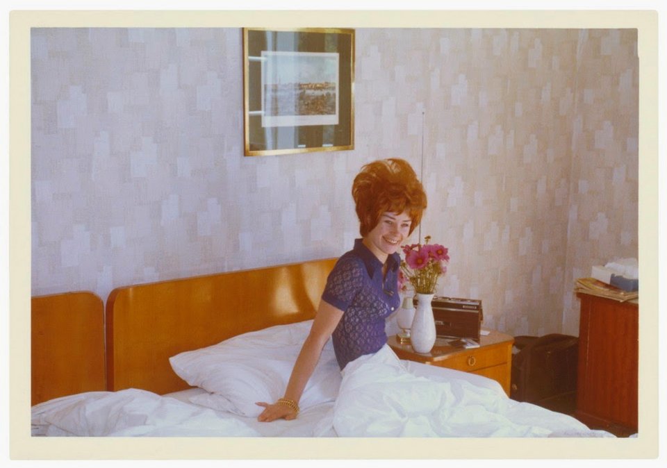 Φωτογράφιζε την ερωμένη του σε κάθε της κίνηση - Τώρα όλες οι φωτογραφίες της εκτίθενται σε γκαλερί [εικόνες] | iefimerida.gr 12