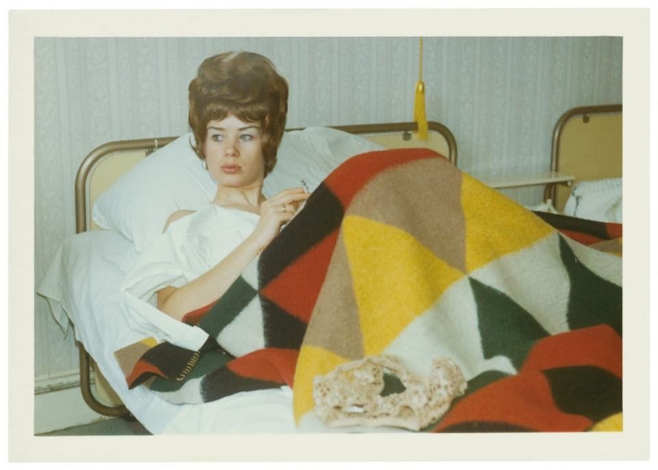 Φωτογράφιζε την ερωμένη του σε κάθε της κίνηση - Τώρα όλες οι φωτογραφίες της εκτίθενται σε γκαλερί [εικόνες] | iefimerida.gr 0