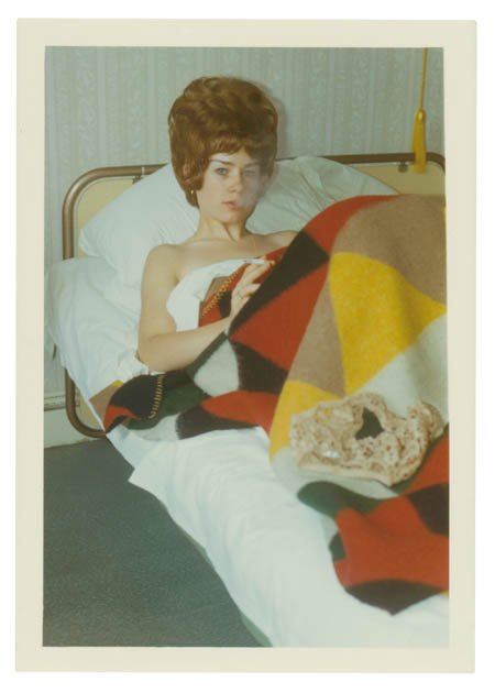 Φωτογράφιζε την ερωμένη του σε κάθε της κίνηση - Τώρα όλες οι φωτογραφίες της εκτίθενται σε γκαλερί [εικόνες] | iefimerida.gr 3