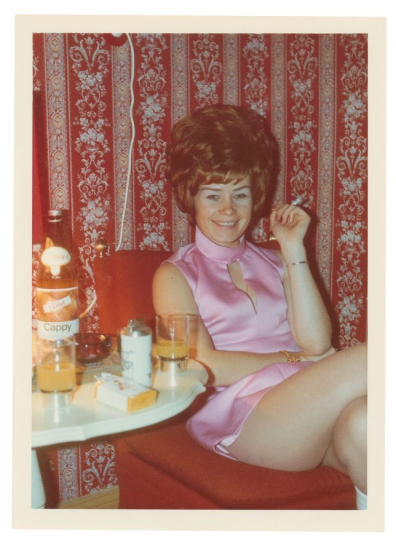 Φωτογράφιζε την ερωμένη του σε κάθε της κίνηση - Τώρα όλες οι φωτογραφίες της εκτίθενται σε γκαλερί [εικόνες] | iefimerida.gr 14