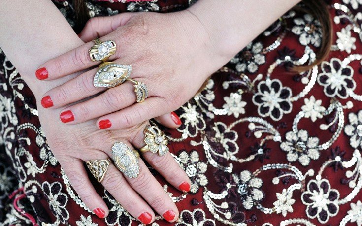 Οι εύποροι Ρομά της Ρουμανίας -Εκεί που οι γυναίκες κρατούν τα ηνία [εικόνες]  | iefimerida.gr 6