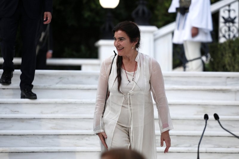 Η Κατερίνα Μάρκου στα κόκκινα, οι κυρίες με τα μαύρα και οι βουλευτίνες με τα έξαλλα ντυσίματα -Ολα όσα έγιναν χθες στους κήπους του Προεδρικού Μεγάρου [εικόνες] | iefimerida.gr 23