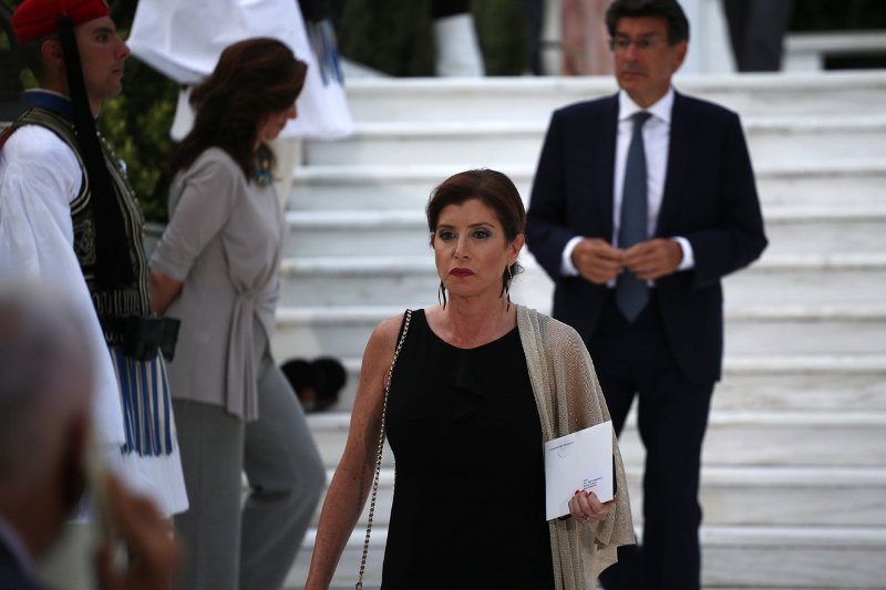 Η Κατερίνα Μάρκου στα κόκκινα, οι κυρίες με τα μαύρα και οι βουλευτίνες με τα έξαλλα ντυσίματα -Ολα όσα έγιναν χθες στους κήπους του Προεδρικού Μεγάρου [εικόνες] | iefimerida.gr 27