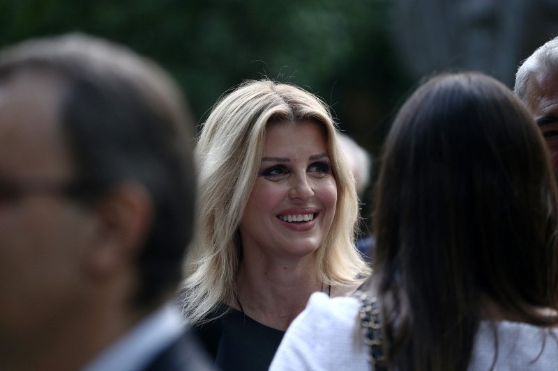 Η Κατερίνα Μάρκου στα κόκκινα, οι κυρίες με τα μαύρα και οι βουλευτίνες με τα έξαλλα ντυσίματα -Ολα όσα έγιναν χθες στους κήπους του Προεδρικού Μεγάρου [εικόνες] | iefimerida.gr 25