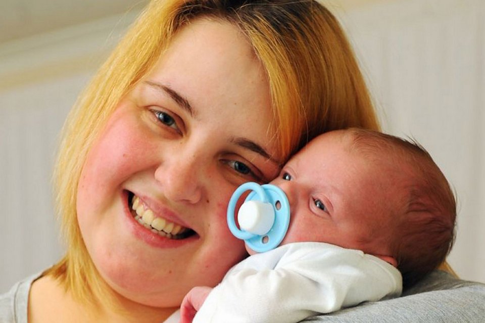 Η έκπληξη που την έκανε να «παγώσει» -Πήγε στο μπάνιο και γέννησε χωρίς να γνωρίζει ότι ήταν έγκυος [εικόνες] | iefimerida.gr 1