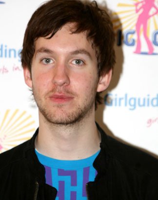 Το ασχημόπαπο που έγινε εκατομμυριούχος DJ και μοντέλο του Αρμάνι [εικόνες] | iefimerida.gr 5