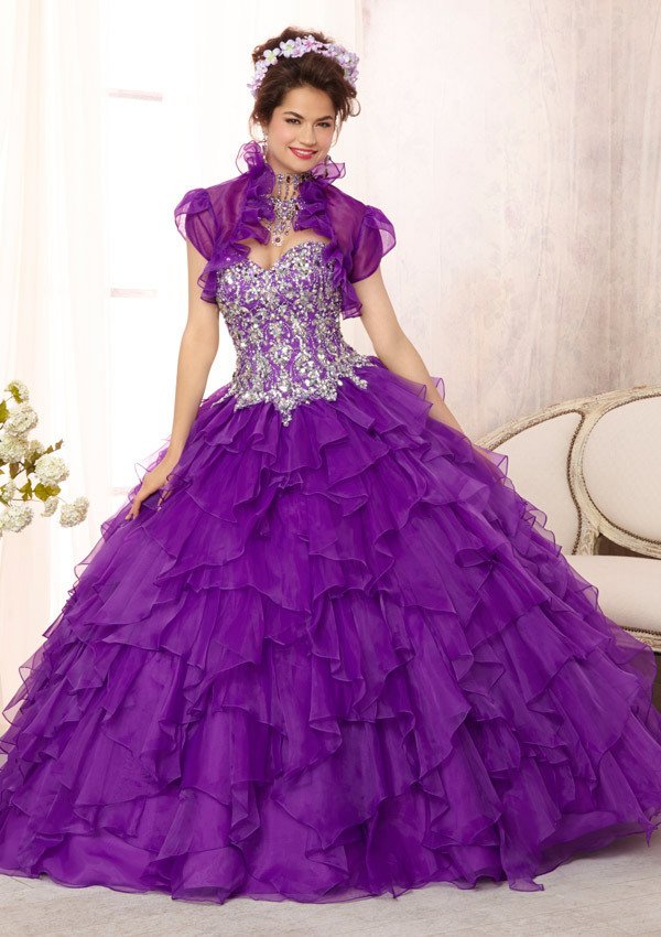 Οταν οι Μεξικάνες γίνονται 15 ετών: Τιάρες, χλιδάτα πάρτι, λιμουζίνες και πολύ... κιτς [εικόνες] | iefimerida.gr 2