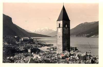 Βυθισμένη πολιτεία: Το χωριό που πνίγηκε κάτω από το νερό πριν 60 χρόνια -Μόνο το καμπαναριό έμεινε να προεξέχει [εικόνες] | iefimerida.gr 17