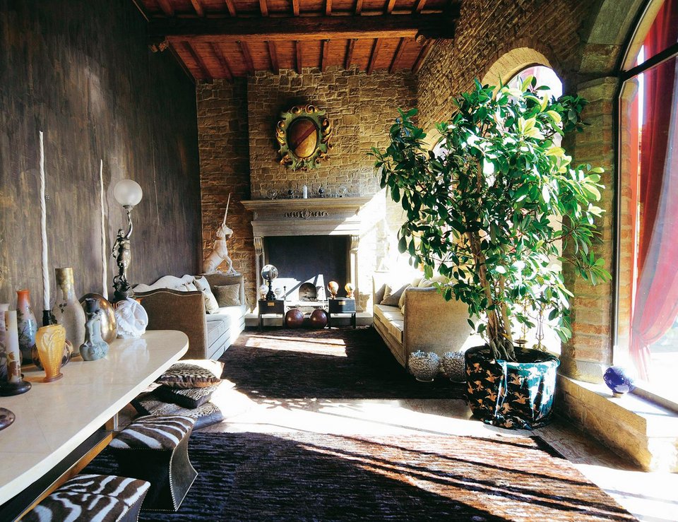 Διακόσμηση Cavalli -Βελούδα και λεοπάρ χλιδή από το πάτωμα ως το ταβάνι [εικόνες] | iefimerida.gr 18