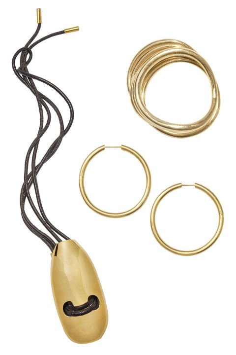 Δημοσιογράφος του Bazaar έρχεται στην Πάτμο και δείχνει τι κουβαλάει στη βαλίτσα της [εικόνες] | iefimerida.gr 3