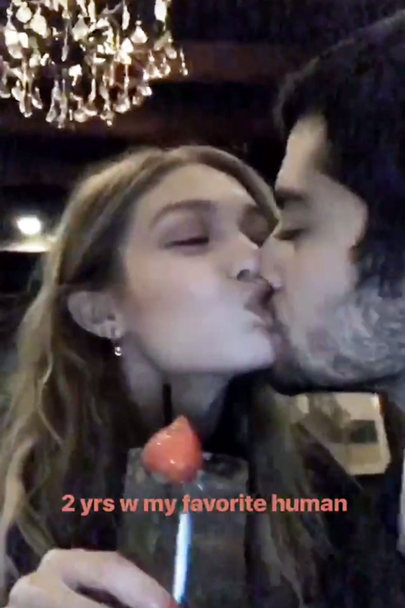 Δεν κρατιέται η Τζίτζι Χαντίντ -Εκλεισε 2 χρόνια σχέσης και το γιόρτασε με ένα φιλί στο Instagram [εικόνα] | iefimerida.gr 0