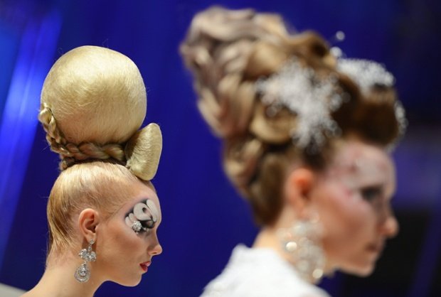 Κι όμως, υπάρχει παγκόσμιο πρωτάθλημα κομμωτικής -Τόνοι λακ, πολύχρωμες τρέσες και οι τάσεις επί κεφαλής [εικόνες]   | iefimerida.gr 5