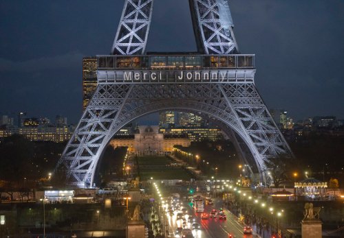 Mακρόν για Χαλιντέι: Χάσαμε ένα μέλος της οικογένειάς μας [εικόνες] | iefimerida.gr 0