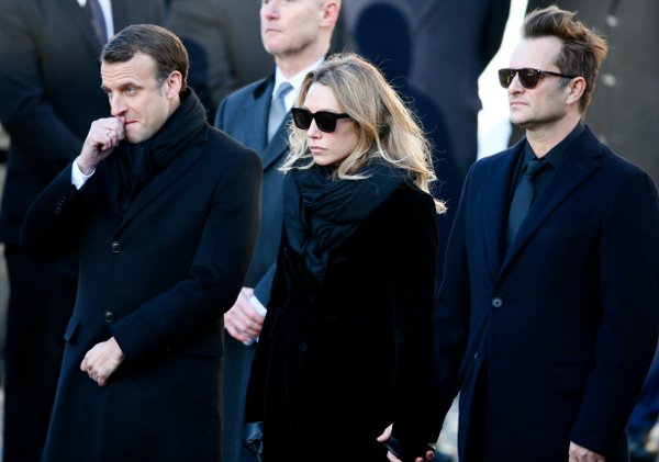 Mακρόν για Χαλιντέι: Χάσαμε ένα μέλος της οικογένειάς μας [εικόνες] | iefimerida.gr 2