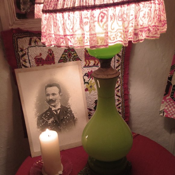 H αμερικανική Vogue έχει ερωτευθεί κεραυνοβόλα τη χώρα μας και γράφει «Μια είναι η λέξη: Ελλάδα» [εικόνες] | iefimerida.gr 0