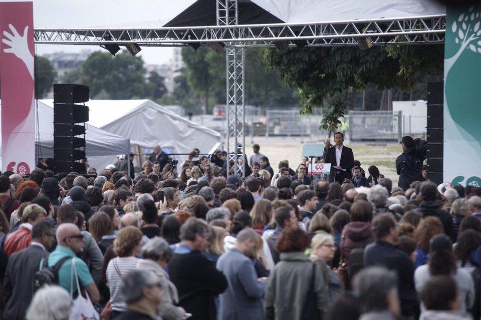 Γαλλία: Και ο Μπενουά Αμόν εγκαταλείπει το Σοσιαλιστικό κόμμα -Εκανε δικό του Κίνημα | iefimerida.gr 4