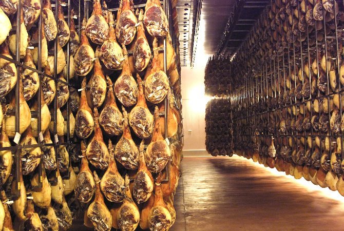 Προσούτο Jamon Iberico, το καλύτερο στον κόσμο -Από μαύρους χοίρους [εικόνες] | iefimerida.gr 7