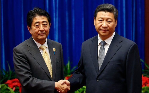 Οι χειραψίες της αμηχανίας -Οταν οι ηγέτες δεν θέλουν να βλέπουν ο ένας τον άλλο [εικόνες] | iefimerida.gr 0