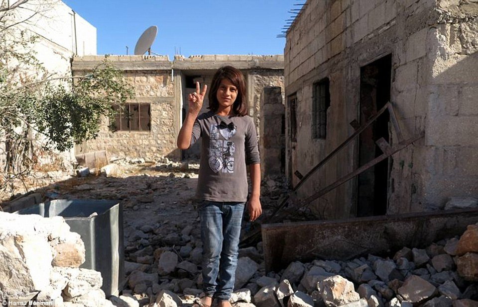 Πανέμορφη Καναδή, πρώην μοντέλο, πολεμάει με τους Κούρδους εναντίον των τζιχαντιστών [εικόνες] | iefimerida.gr 9