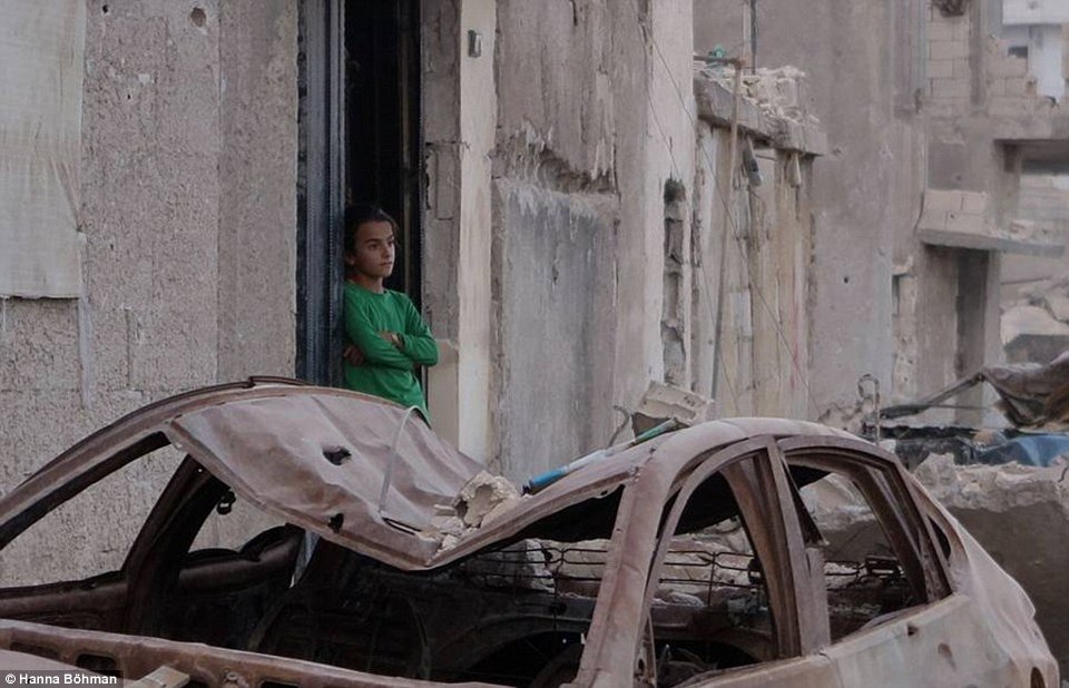 Πανέμορφη Καναδή, πρώην μοντέλο, πολεμάει με τους Κούρδους εναντίον των τζιχαντιστών [εικόνες] | iefimerida.gr 8