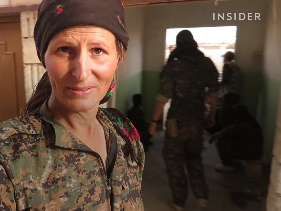 Πανέμορφη Καναδή, πρώην μοντέλο, πολεμάει με τους Κούρδους εναντίον των τζιχαντιστών [εικόνες] | iefimerida.gr 6