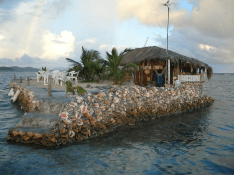 To μοναδικό νησί στον κόσμο που έχει χτιστεί από κοχύλια -Ενας επίγειος, εξωτικός παράδεισος [εικόνες] | iefimerida.gr 4